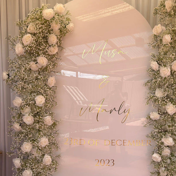 Arch -white solid door