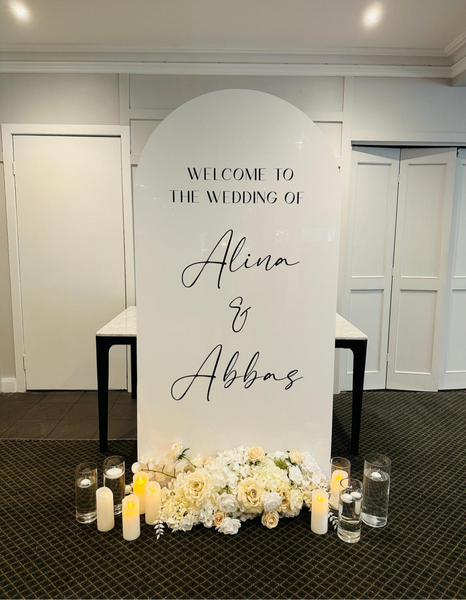 Arch -white solid door