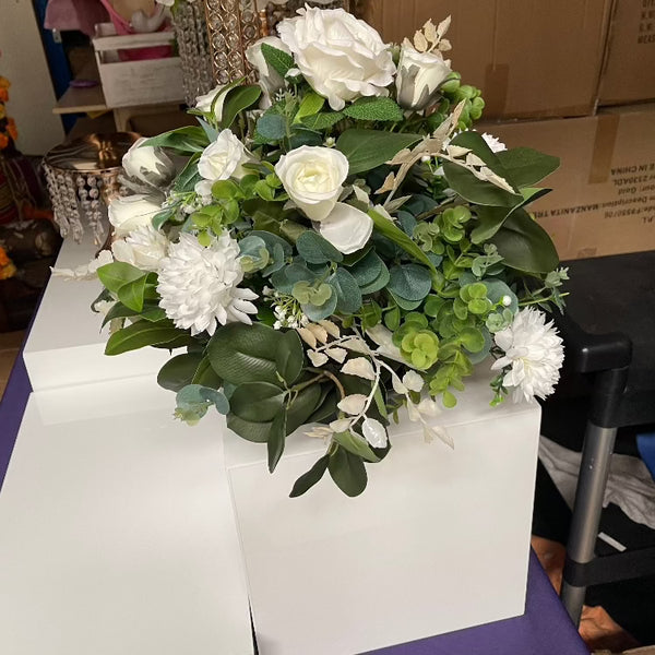 Floral centrepiece roses and green