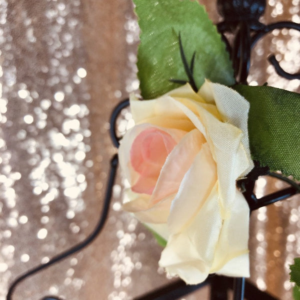 Peach/Ivory Rose Vine