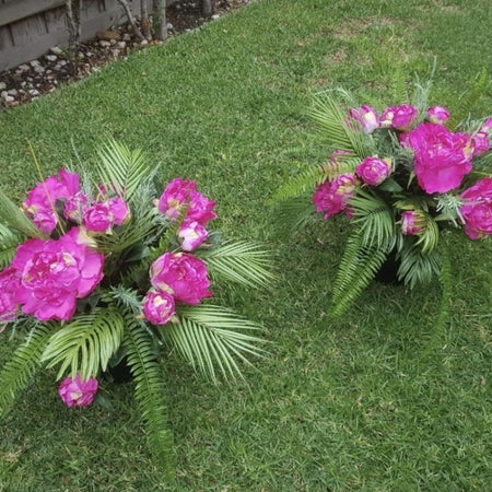 Floral centrepiece - Maroon & Ivory