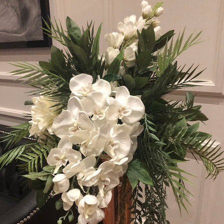 floral centrepiece white with greenery